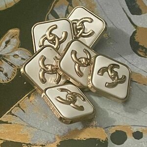 Set of 6 Chanel Buttons